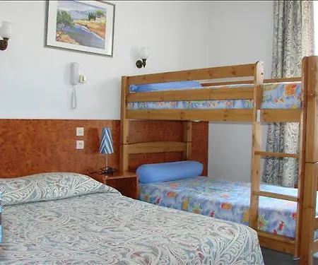 Au Tropico Hotel