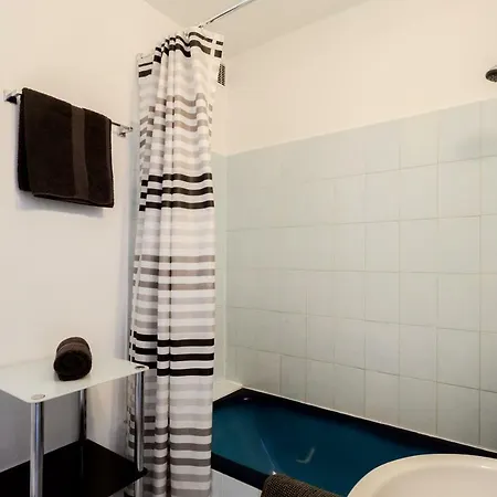 Au Tropico Hotel