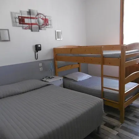 Au Tropico Hotel